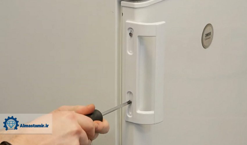 دلایل خرابی دستگیره درب یخچال بکو + راه حل