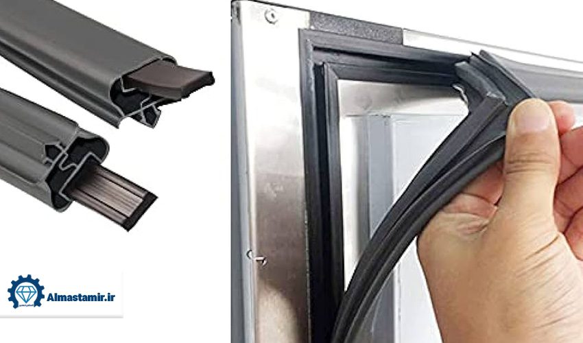 لاستیک دور درب فرسوده شده است
