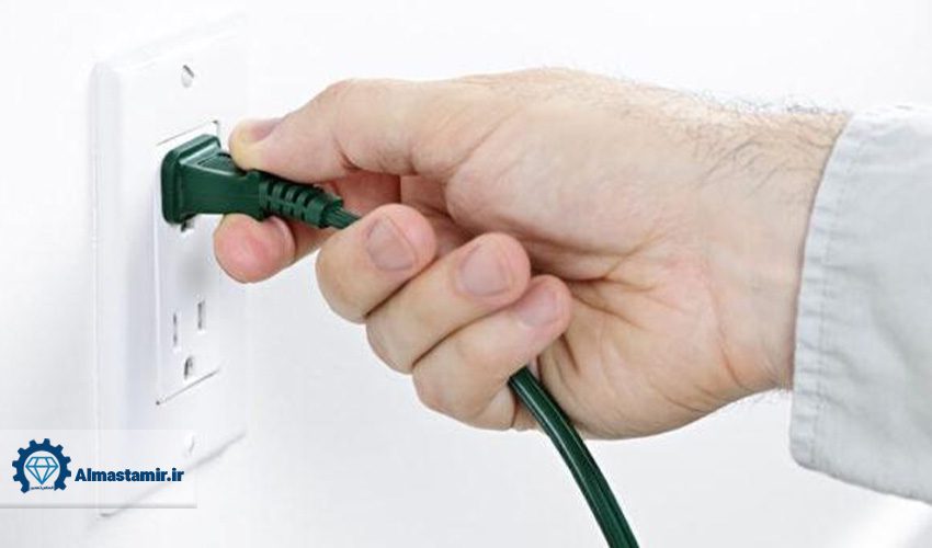 1. چرا یخچال جنرال الکتریک روشن نمیشود؟