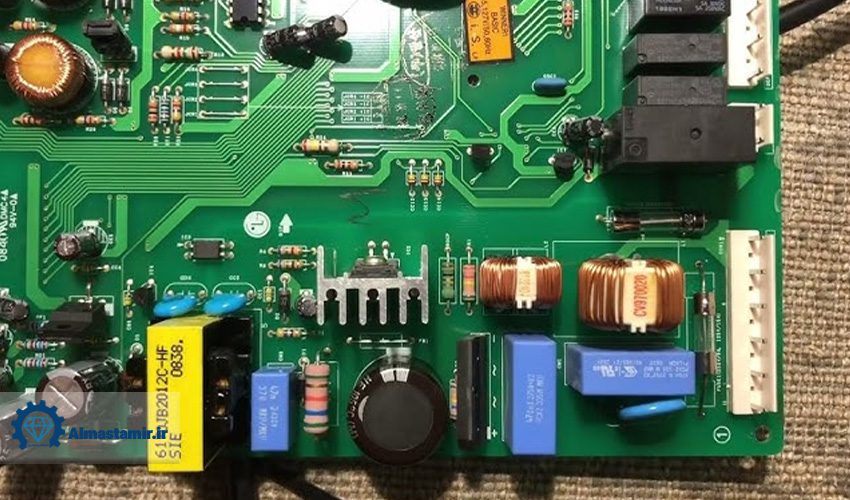 3. روشن نشدن یخچال کنوود به خاطر خرابی برد