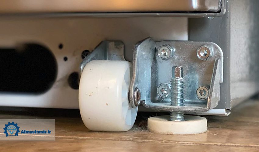 5. به هم خوردن تراز یخچال استیلون