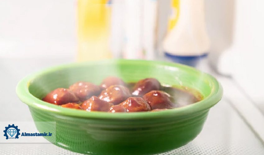 قرار ندادن مواد غذایی داغ در داخل یخچال