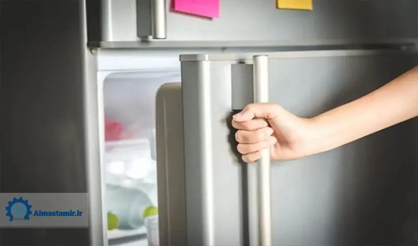 برفک زدن یخچال اسنوا به علت باز و بسته کردن مداوم درب