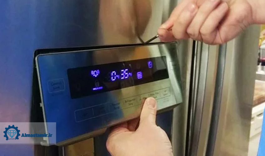 11. چرا صفحه نمایش یخچال جنرال الکتریک کار نمیکند؟