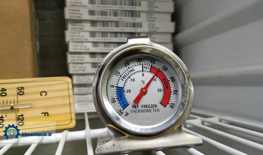 بررسی دمای محیط یخچال 