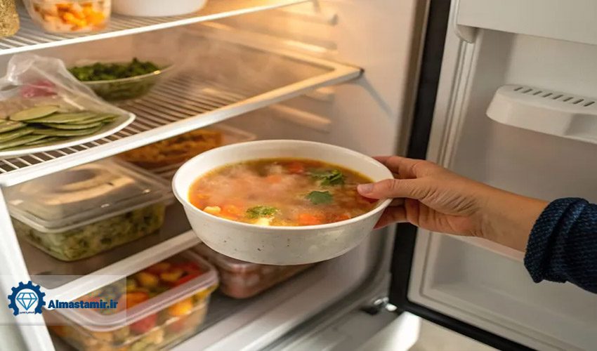 برخورد مواد غذایی با یخچال