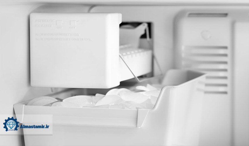 روشن نبودن یخساز
 یخچال